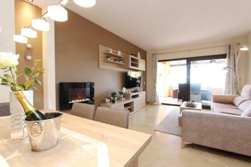Apartamento Gro�e Ferienwohnung , Spanien, Andalusien, Costa Del Sol Mit Pool