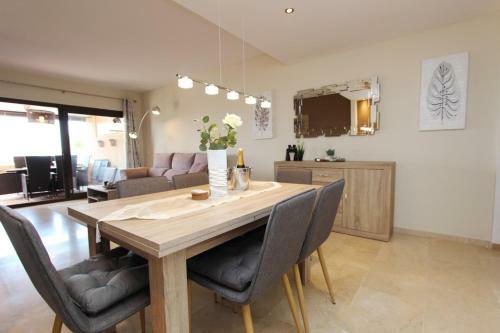 Apartamento Gro�e Ferienwohnung , Spanien, Andalusien, Costa Del Sol Mit Pool