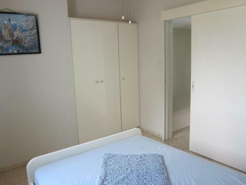 Spiros Seaside Holiday Home