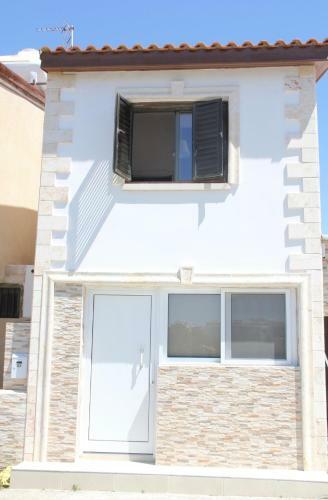 Demetris Apartment