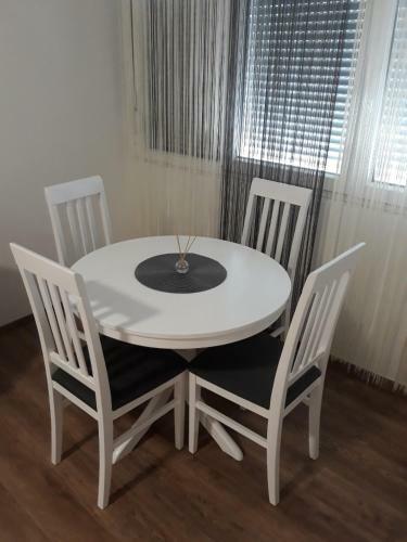 Apartman Mms