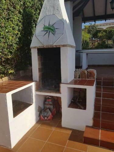 Villa En Primera Linea De Mar Cerca De Binibeca