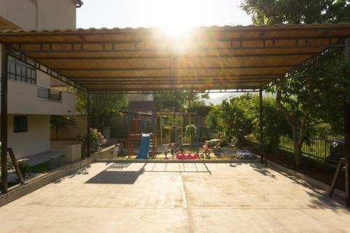 Hostal Apartments Ena