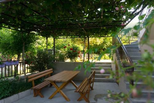 Hostal Apartments Ena