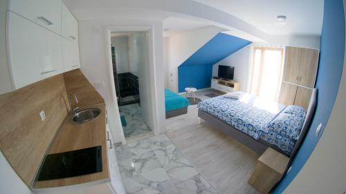 Hostal Apartments Ena