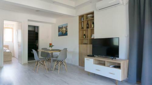 Hostal Apartments Ena