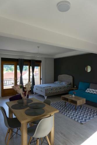 Hostal Apartments Ena