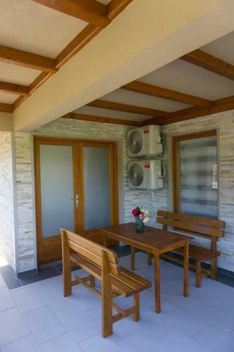 Hostal Apartments Ena