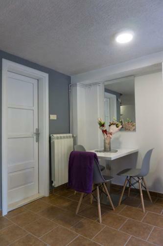 Hostal Apartments Ena