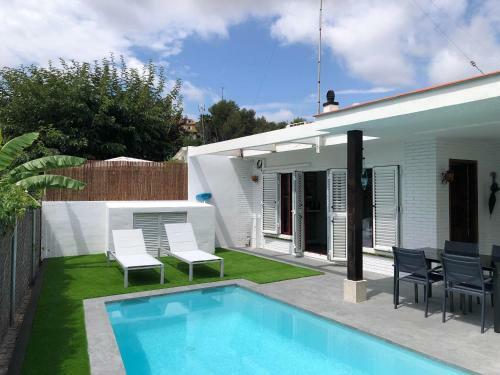 Casa Con Piscina Privada En Sitges