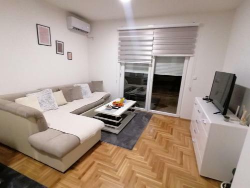 Mm Vera Apartments