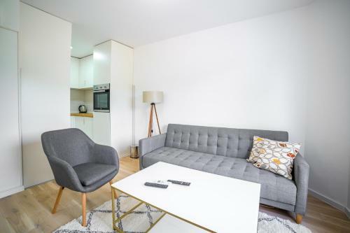Sun Square Apartments