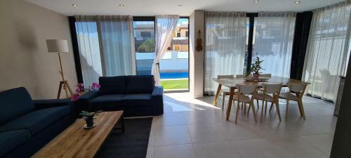 Villa Lo Pagan Holiday House