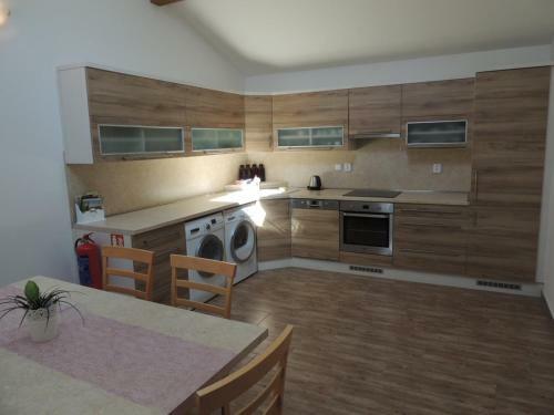Hostal Penzion A Vinarstvi Vavricek