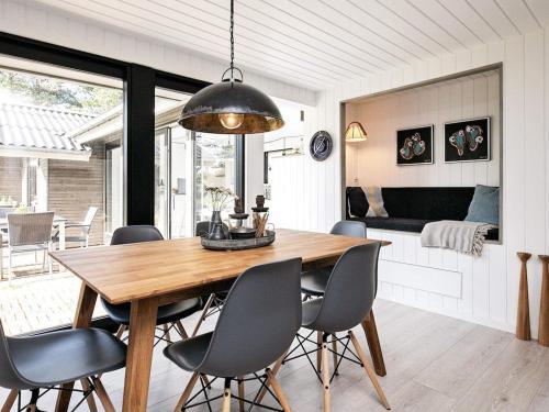 Holiday Home Bl�vand Cccii