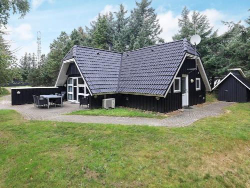 Holiday Home Bl�vand Cccv