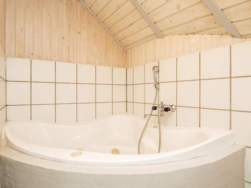 Holiday Home Bl�vand Cccv
