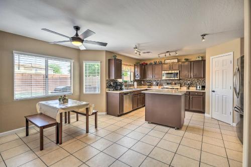 Dreamy El Mirage Oasis Less Than 12 Mi To Golf And Hike