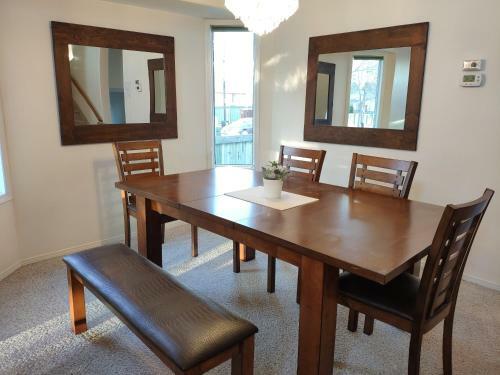Spacious/elegant House By West Edmonton Mall