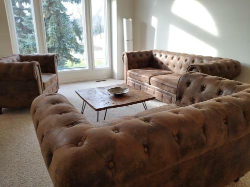 Spacious/elegant House By West Edmonton Mall