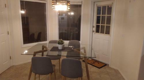Spacious/elegant House By West Edmonton Mall