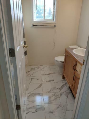 Spacious/elegant House By West Edmonton Mall