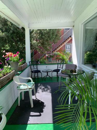 Bed & Breakfast Quaint & Cozy Accommodation