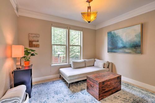 Elegant Flagstaff Home With Hiking Trail Access