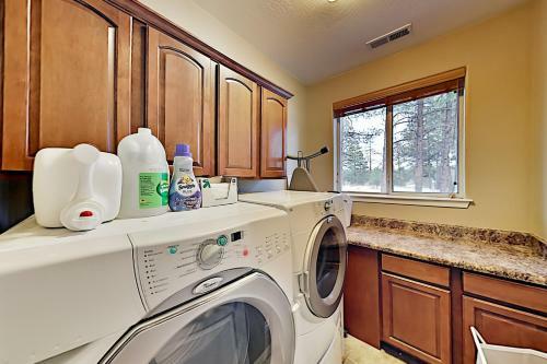Pinnacle Pines Townhome