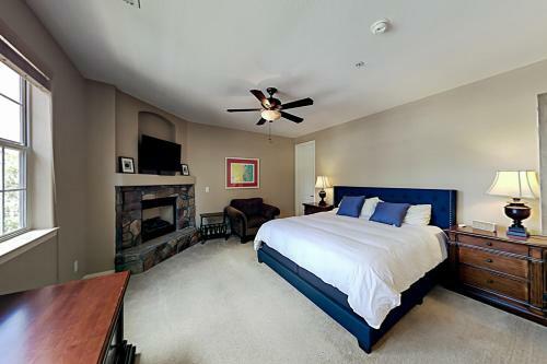 Pinnacle Pines Townhome