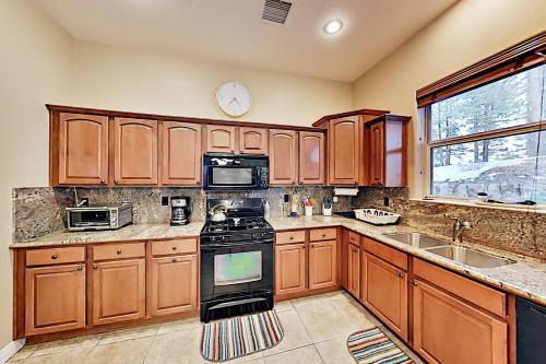 Pinnacle Pines Townhome