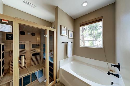 Pinnacle Pines Townhome