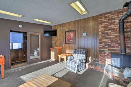 Cozy Cabin Retreat With On-site Trail Access!