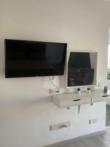 Top Floor Apartment In Nicosia With View!