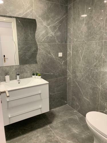 Hostal Nicosia 5 Stars Suites