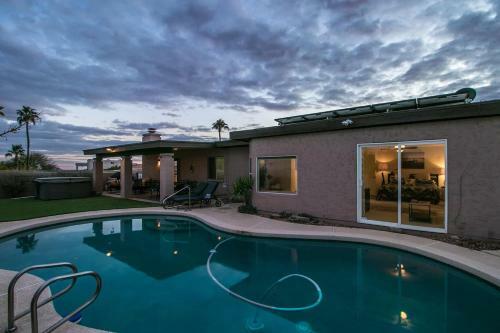 Sunset Views From This Hilltop Fountain Hills Gem