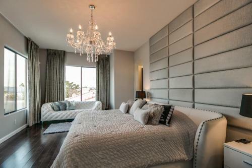 Luxury Contemporary Sanctuary W Pool And Views