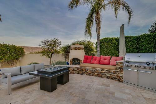 Luxury Contemporary Sanctuary W Pool And Views