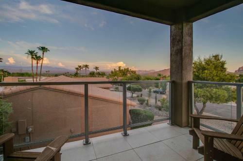 Luxe 4 Bdrm Wpool And Spa On Golf Course Lot