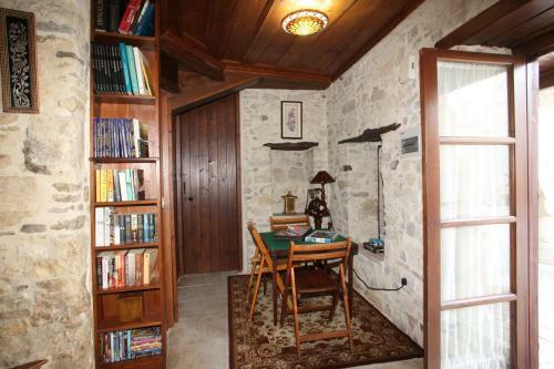 Afames House - Beautiful Traditional House