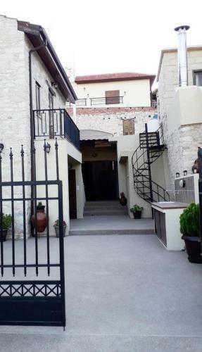 Omodos Maria's Apartments