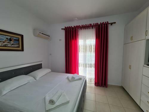 Summer Time Hotel