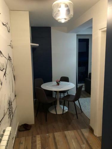 Eny Apartman