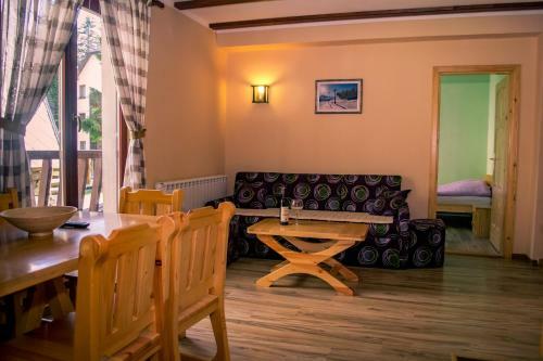 Apartments And Rooms Planinska Idila