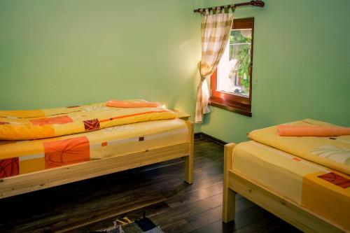 Apartments And Rooms Planinska Idila
