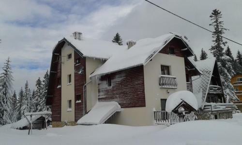 Apartments And Rooms Planinska Idila