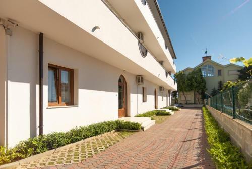 Apartamento Hotel San Pietro Martin