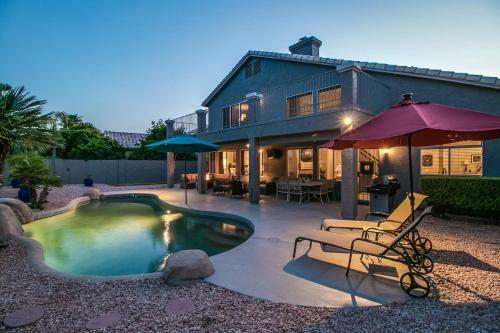 Spectacular Golf Course Home With Pool And Views