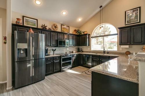 Spectacular Golf Course Home With Pool And Views