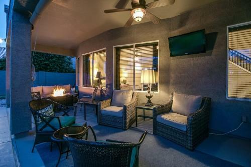 Spectacular Golf Course Home With Pool And Views